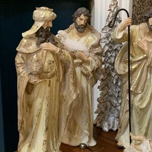 Elegant Nativity Figurines Set